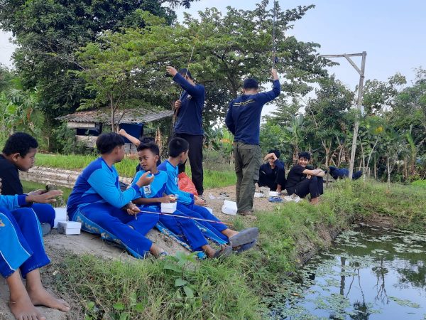 Projek Penguatan Profil Pelajar Pancasila atau P5 SMP MBS Prambanan Klaten Tema Kewirausahaan- Budidaya Ikan Konsumsi Air Tawar-