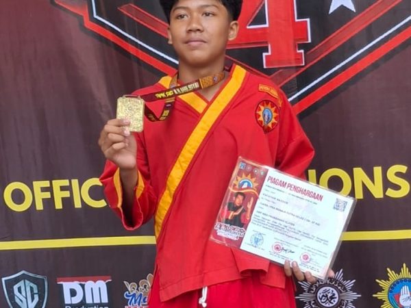 Dua Santri MBS Prambanan Raih Medali Emas dan Perak pada Kejuaraan Nasional Jogjakarta Tapak Suci Barie Irsyad Cup 4